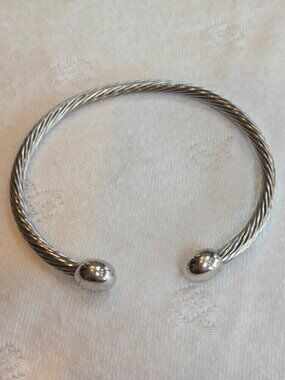 Q-Ray Elegant Silver-Toned Women's Cuff Cable Bracelet